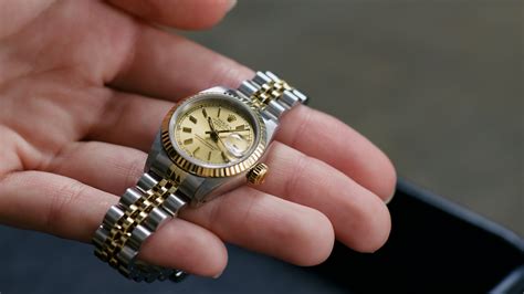 where are rolexes made|who manufactures rolex watches.